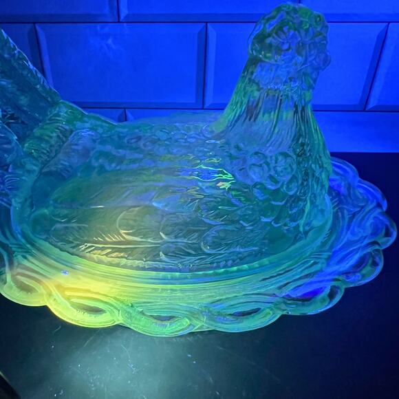 Mosser Buffet Blue Carnival Hen on Nest *GLOWS* - Picture 8 of 8